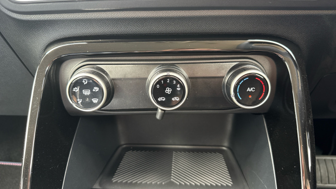 Citroen C3 83kW Collection 44kWh 5dr Auto Electric Hatchback - Image 38